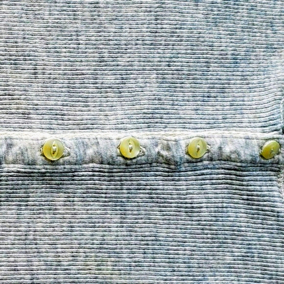 Gray Knit Dress With Ruffled Bottom - Picture 5 of 5